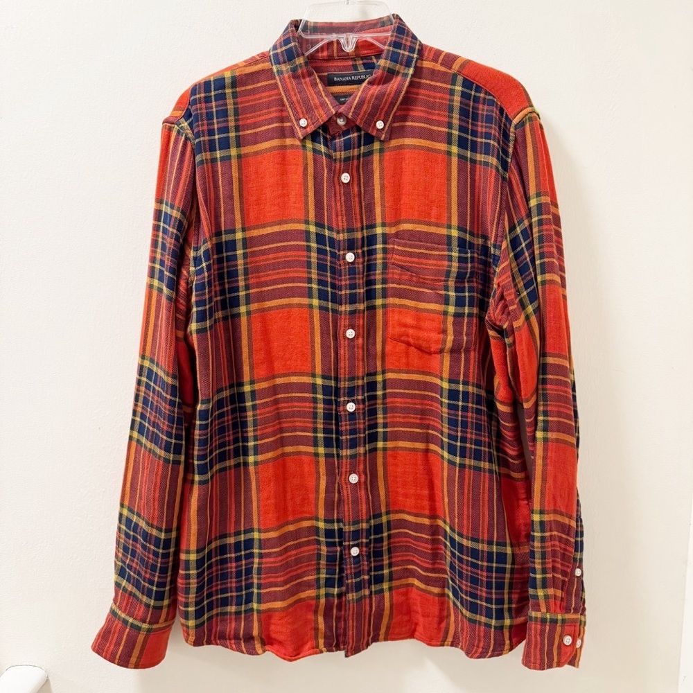 Banana Republic Untucked Slim Fit Plaid Button Down Shirt - Size Medium